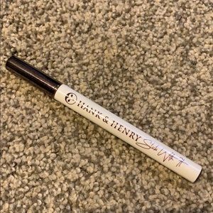 Long Wear Liquid Liner